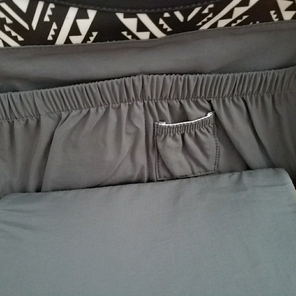 Brand new! Petunia pickle bottom diaper bag - Picture 3 of 4